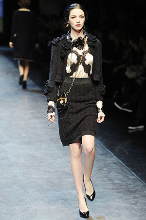Dolce-Gabbana-Fall-2010-00120m.jpg