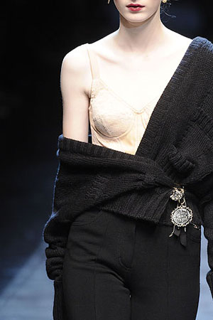 Dolce-Gabbana-Fall-2010-00350m-1.jpg