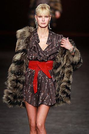 Isabel-Marant-Fall-2010-59810708preview.jpg