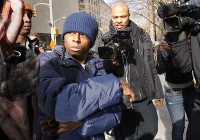 Lil-Wayne-Sentencing-Postponed-03.jpg