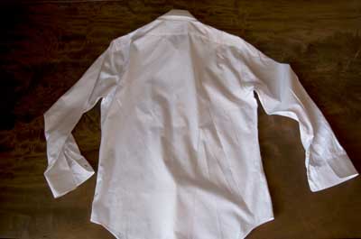 アトリエかわしろ生活館 |ニール バレット と イッセイ ミヤケ の白いシャツ