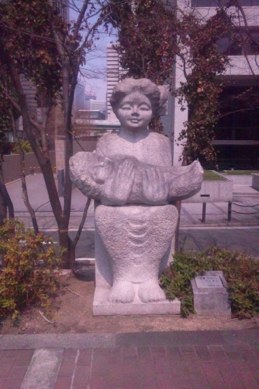 土佐堀川の彫刻